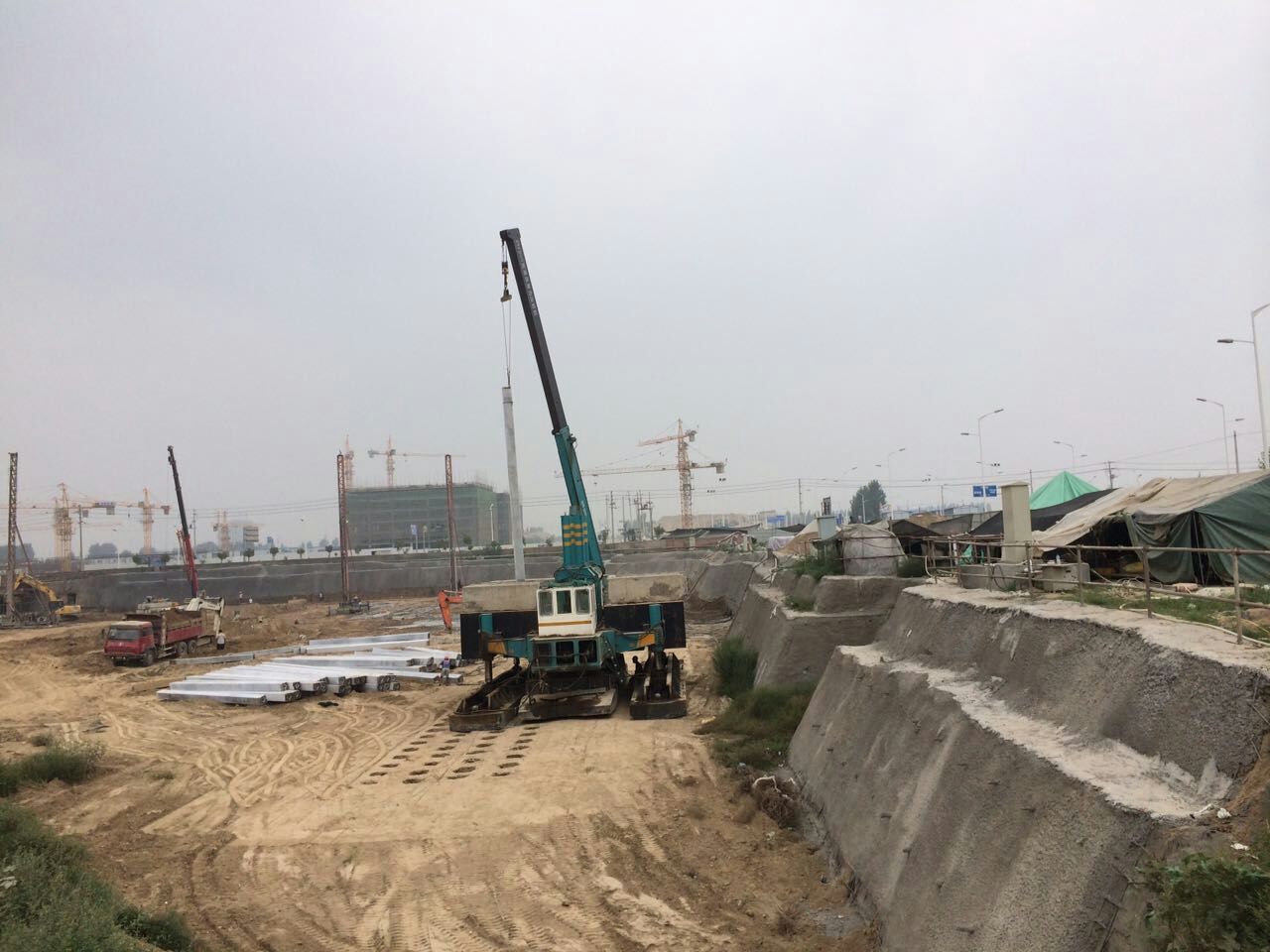 静压桩机施工实拍