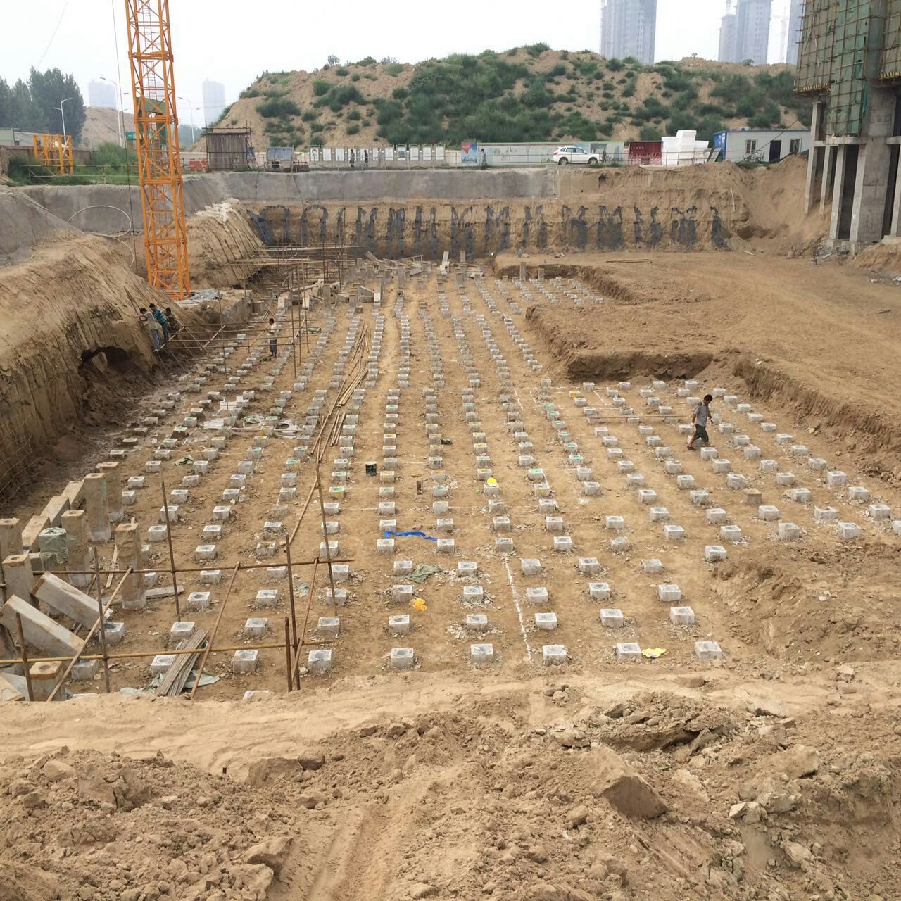 预制方桩开挖后